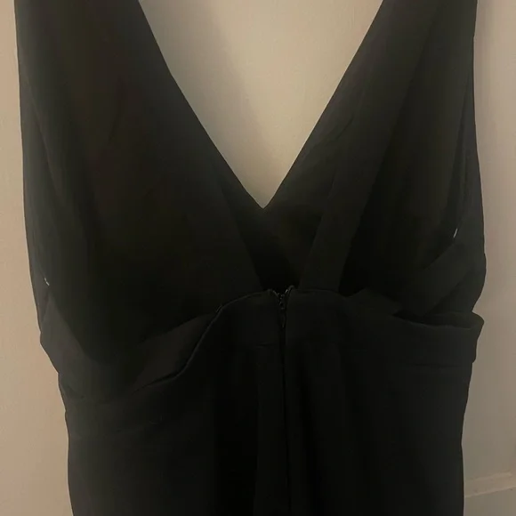 Lulus little Black dress, v-neck, scrappy back, size medium - Picture 6 of 6